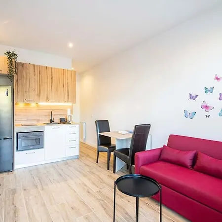 Agradable Apartamento A Pie De Calle-30 Min De Sol Madrid Exterior photo