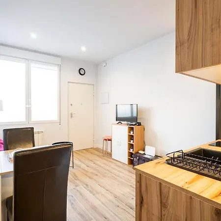 Agradable Apartamento A Pie De Calle-30 Min De Sol Madrid Exterior photo